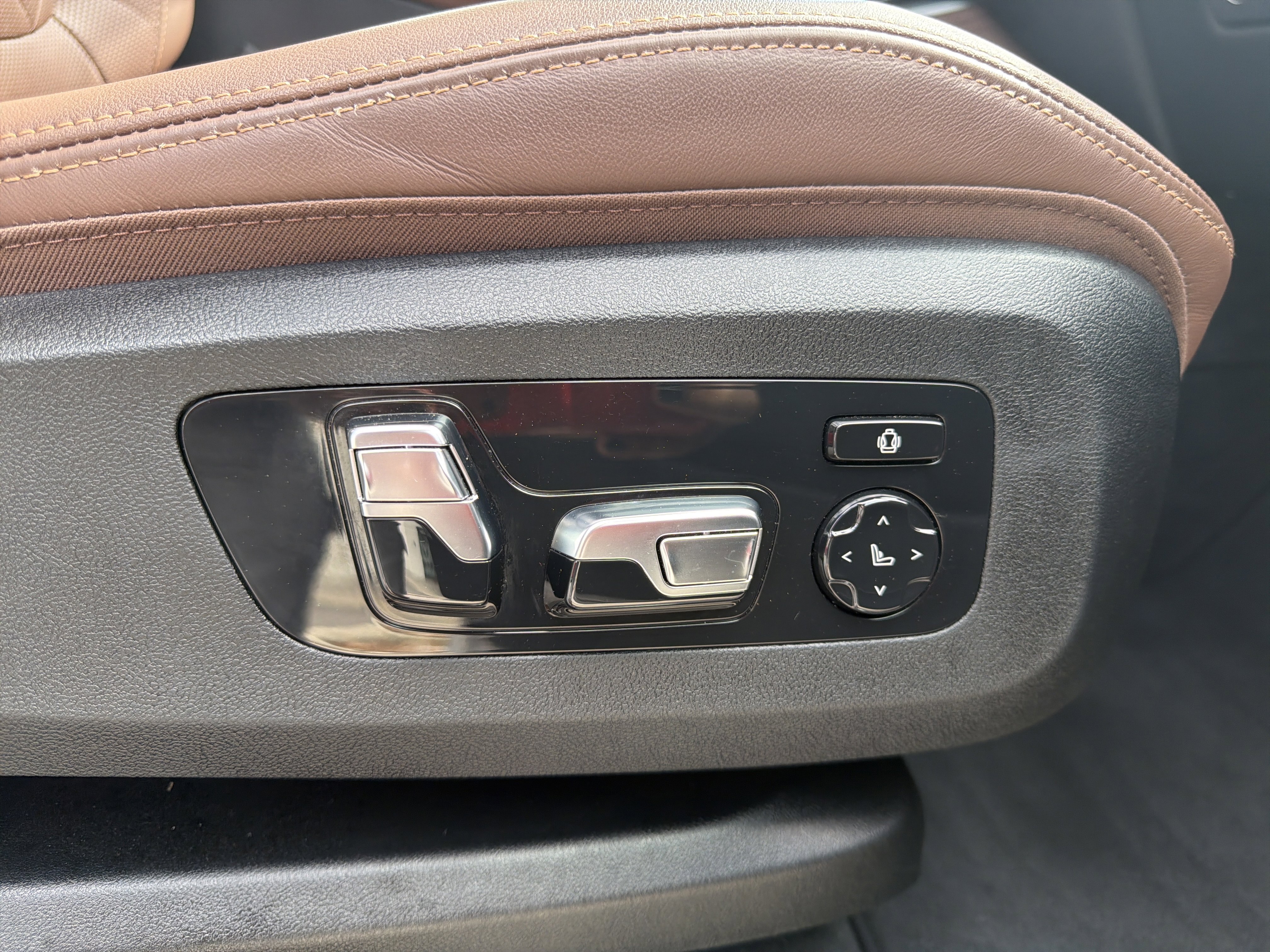 Used 2025 BMW X5 xDrive40i image 21
