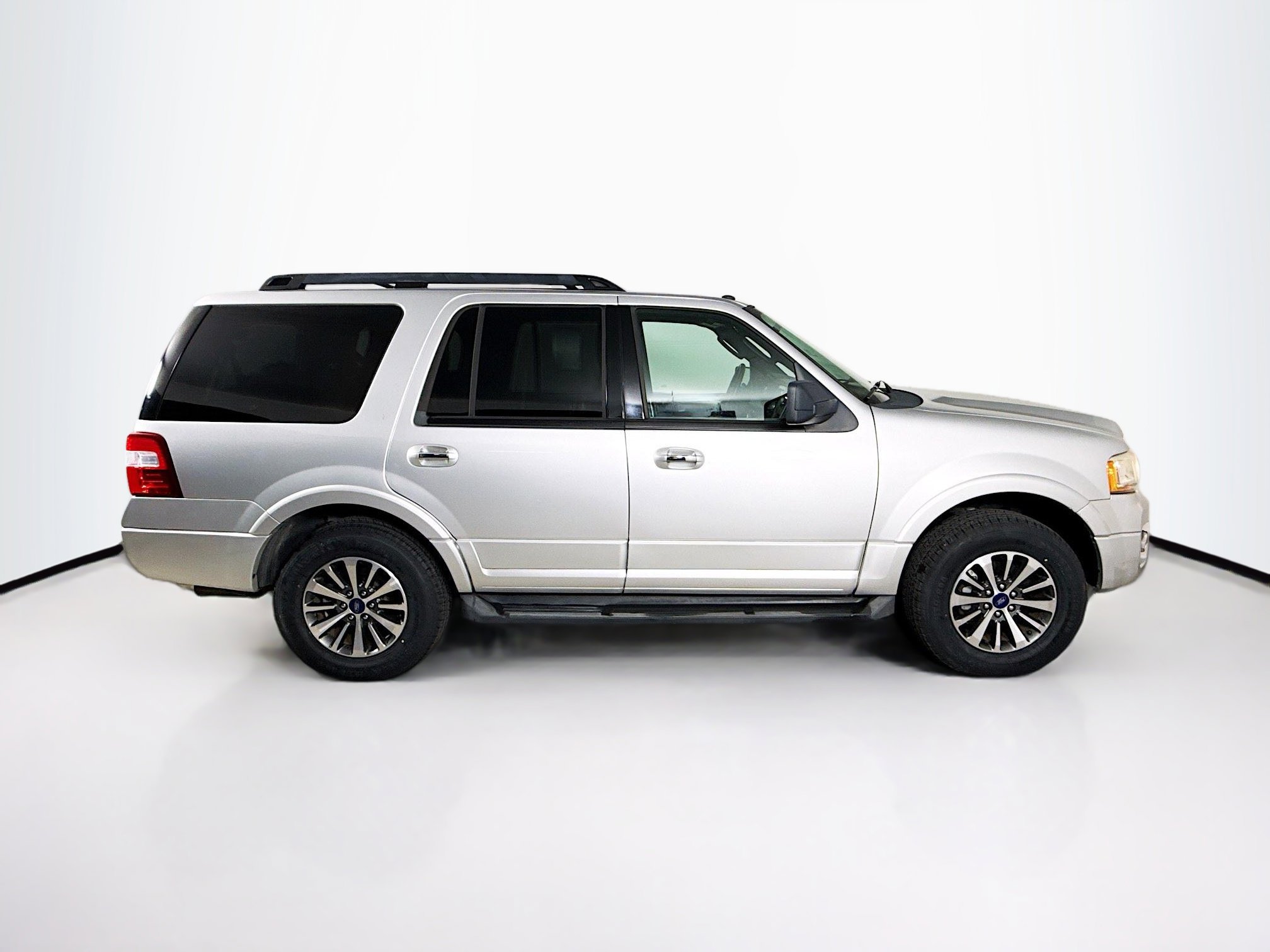 Used 2017 Ford Expedition XLT w/ Equipment Group 202A image 2