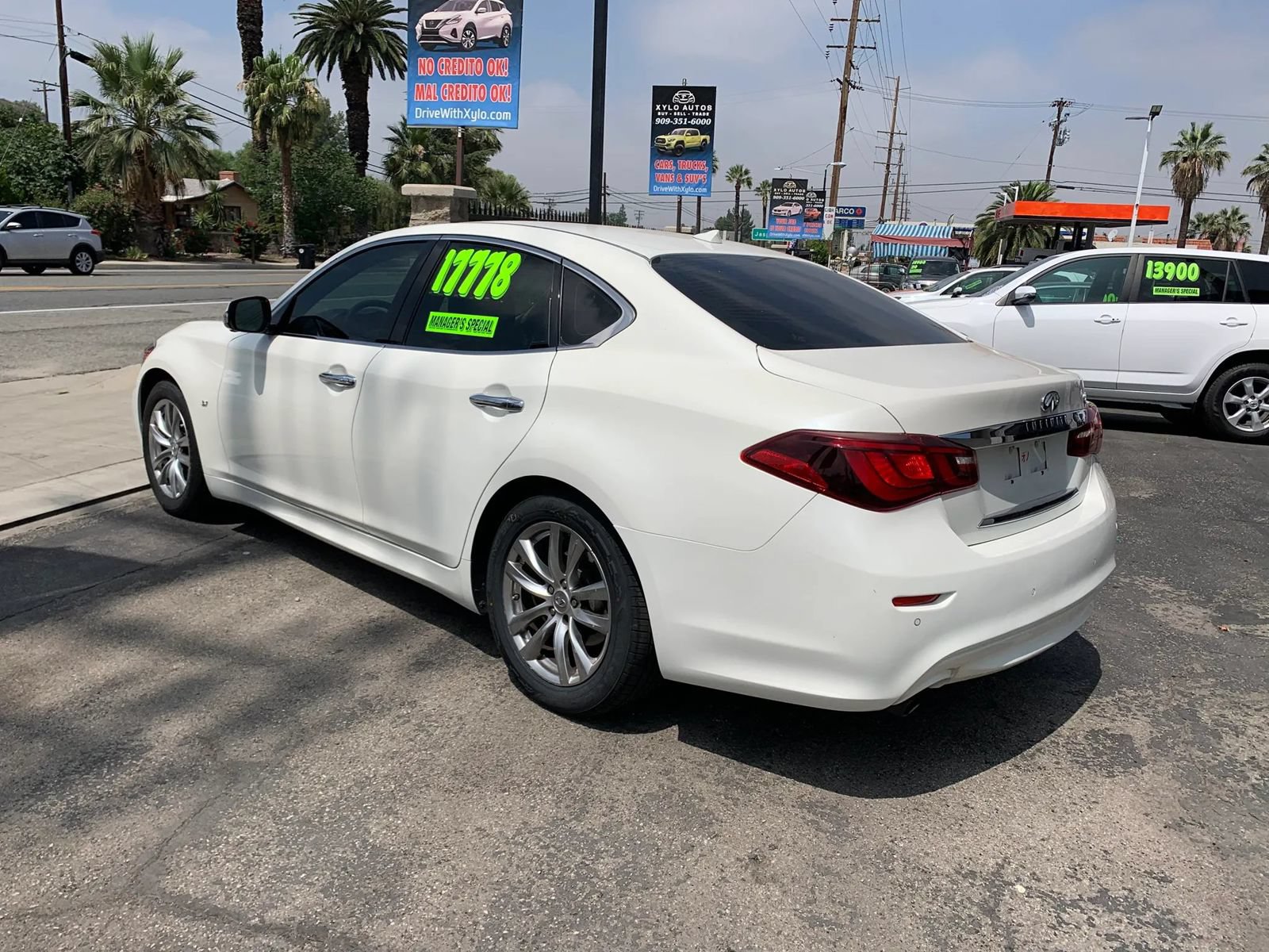 Used 2019 INFINITI Q70 Luxe w/ Proactive Package RWD image 6