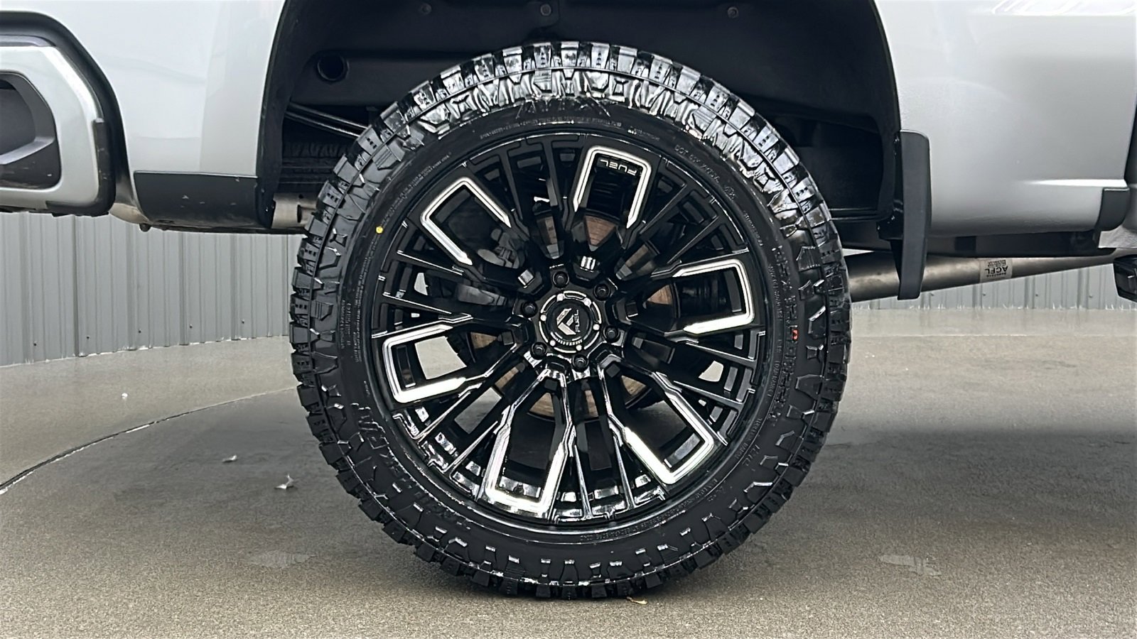 Used 2023 Chevrolet Silverado 1500 High Country w/ High Country Premium Package image 11