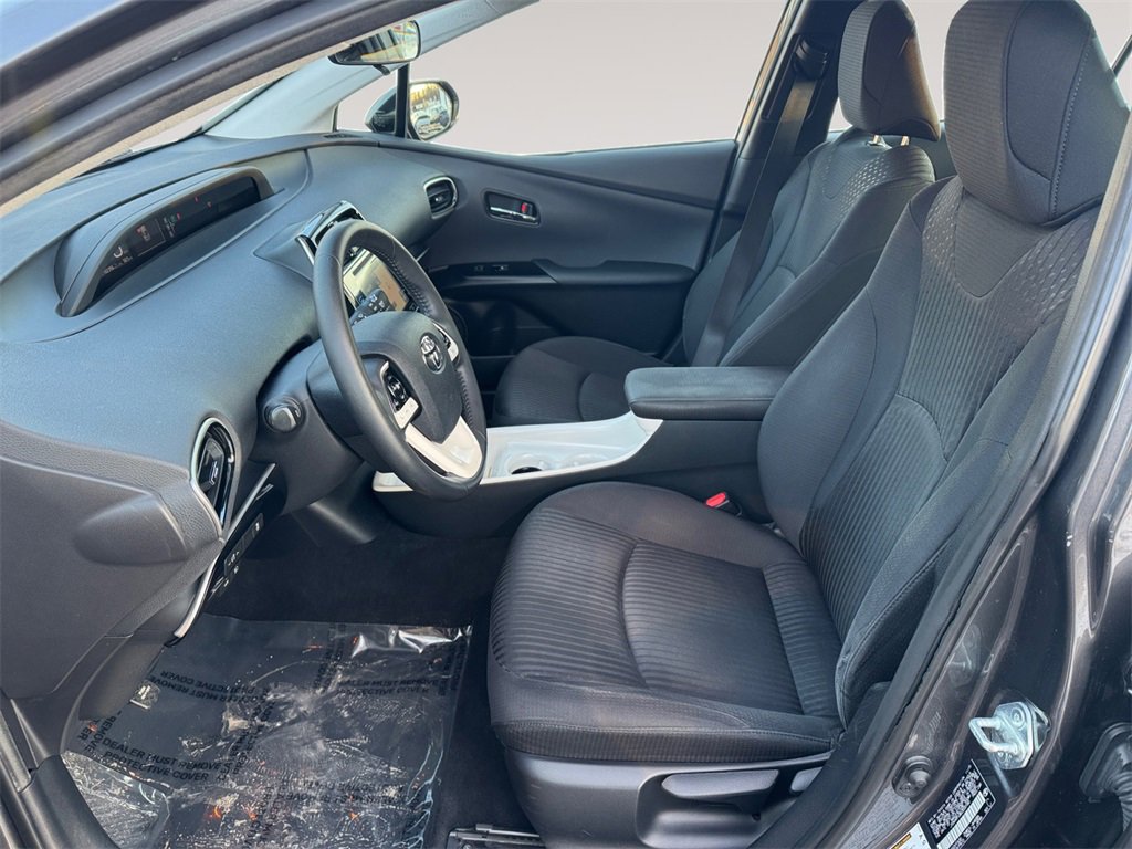 Used 2016 Toyota Prius Three image 9