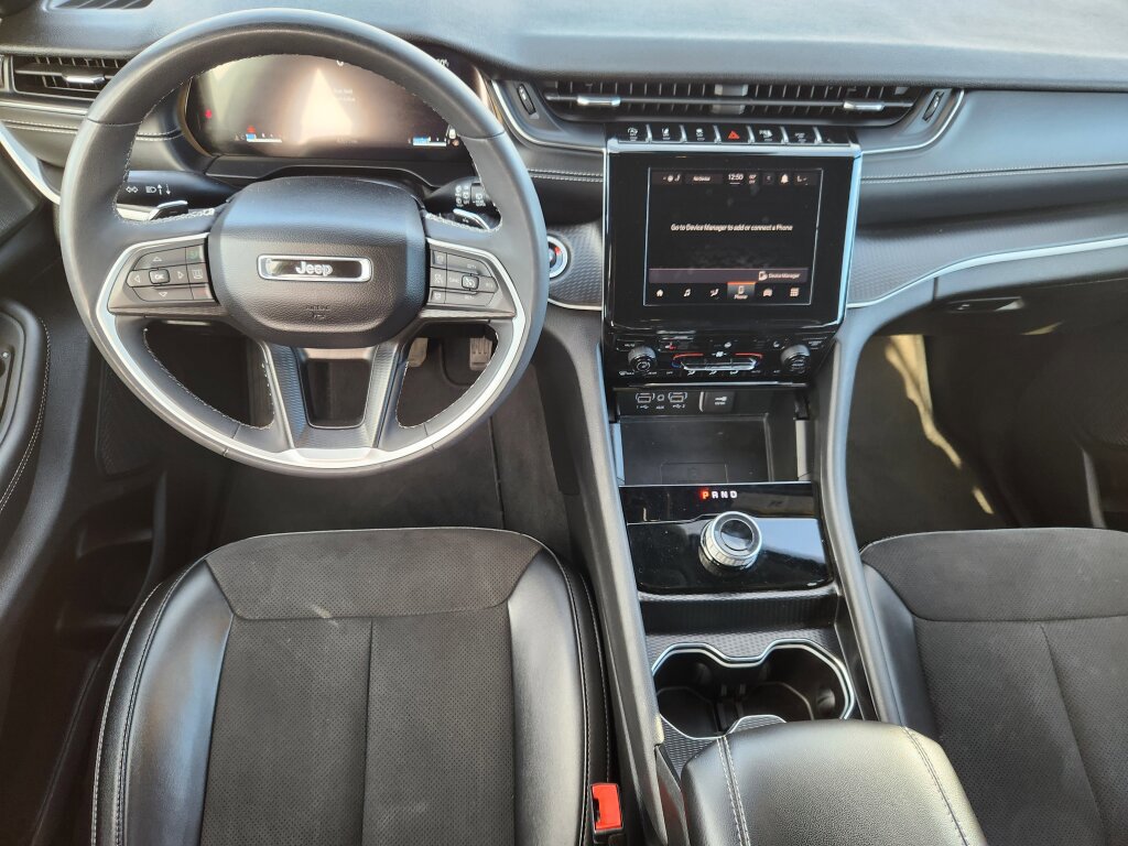 Used 2024 Jeep Grand Cherokee L Laredo image 10