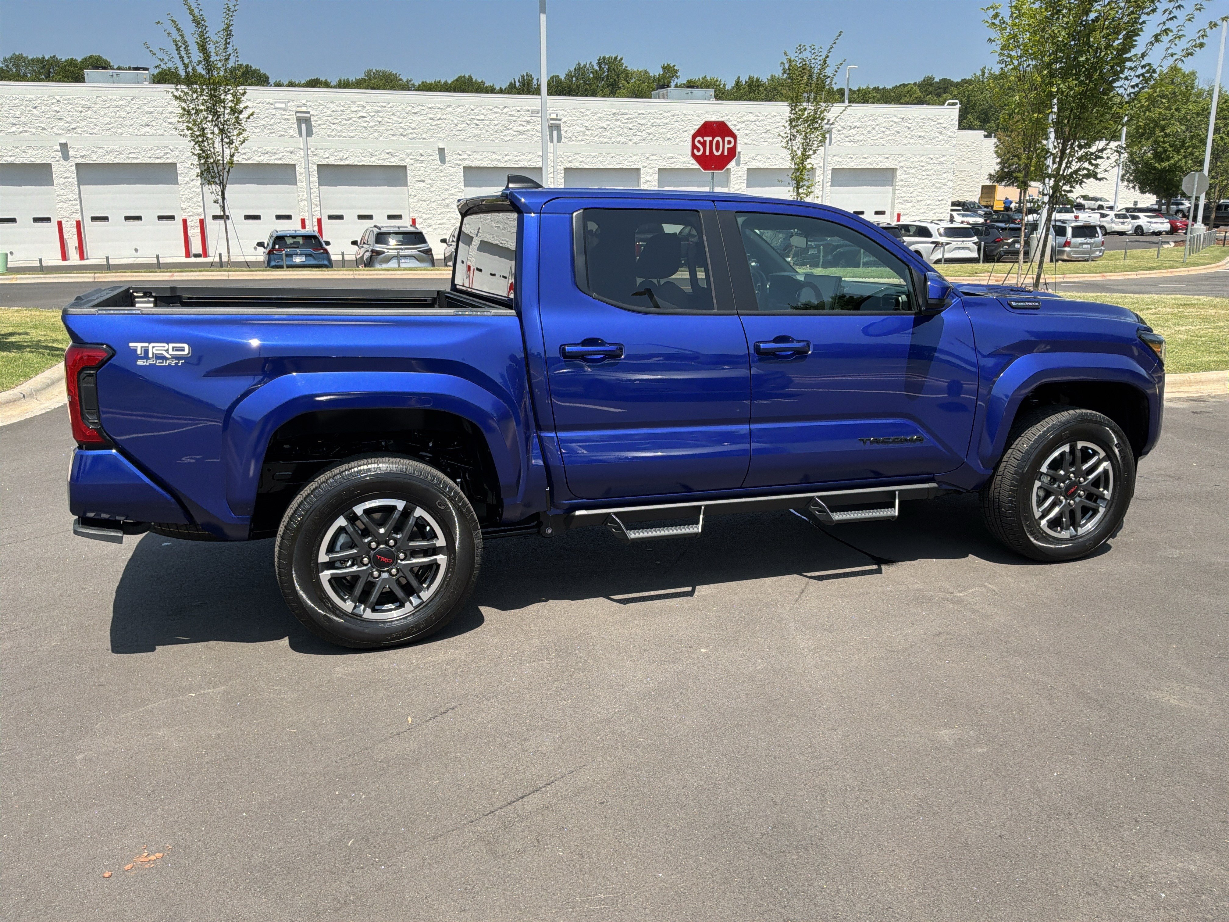Used 2025 Toyota Tacoma TRD Sport w/ TRD Sport Premium Package AWD/4WD image 11