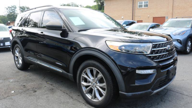 Used 2020 Ford Explorer XLT w/ Equipment Group 202A RWD image 3