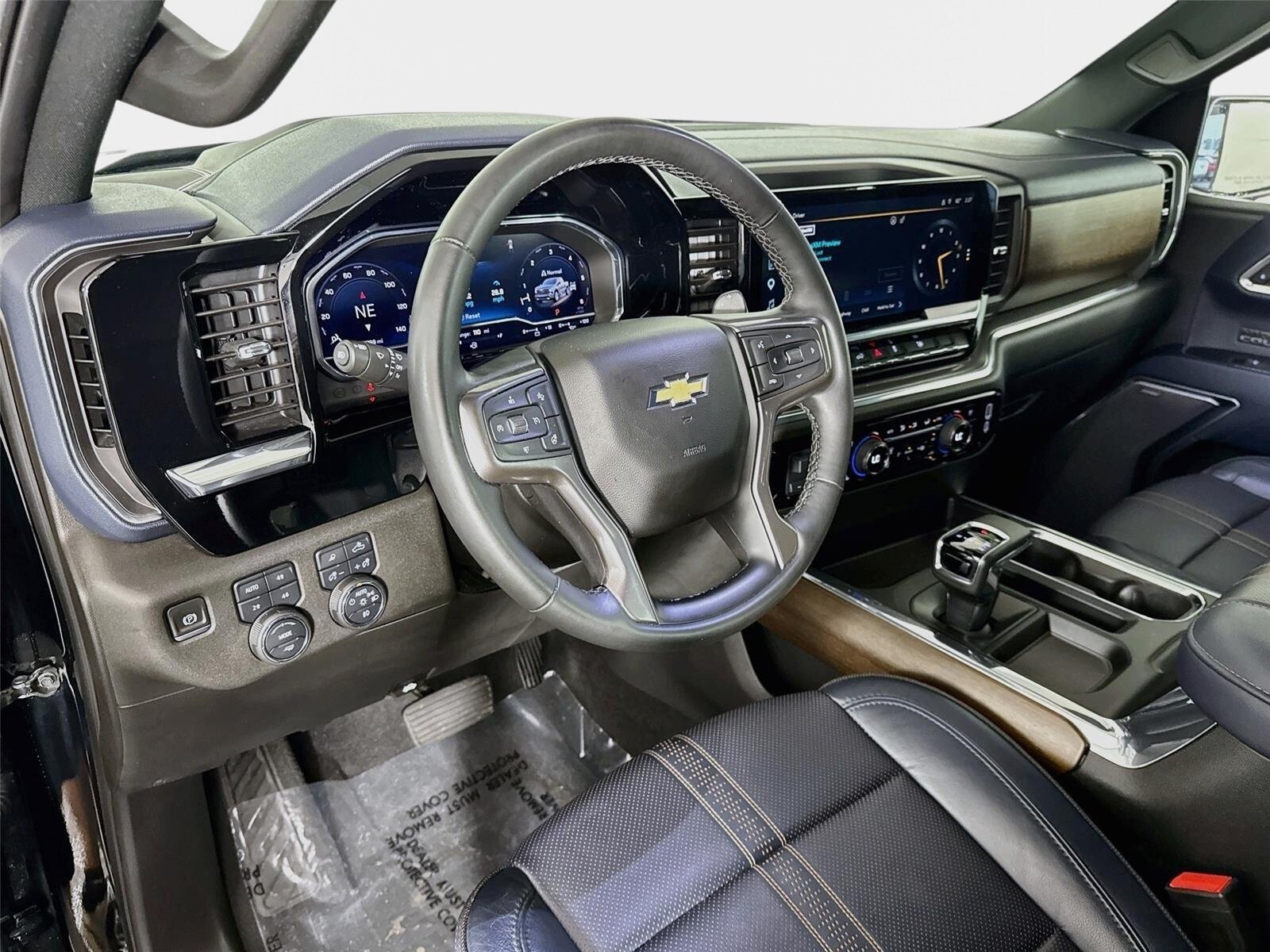 Certified 2024 Chevrolet Silverado 1500 High Country w/ High Country Premium Package AWD/4WD image 9