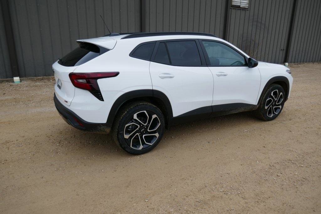 New 2026 Chevrolet Trax RS w/ Sunroof Package image 3