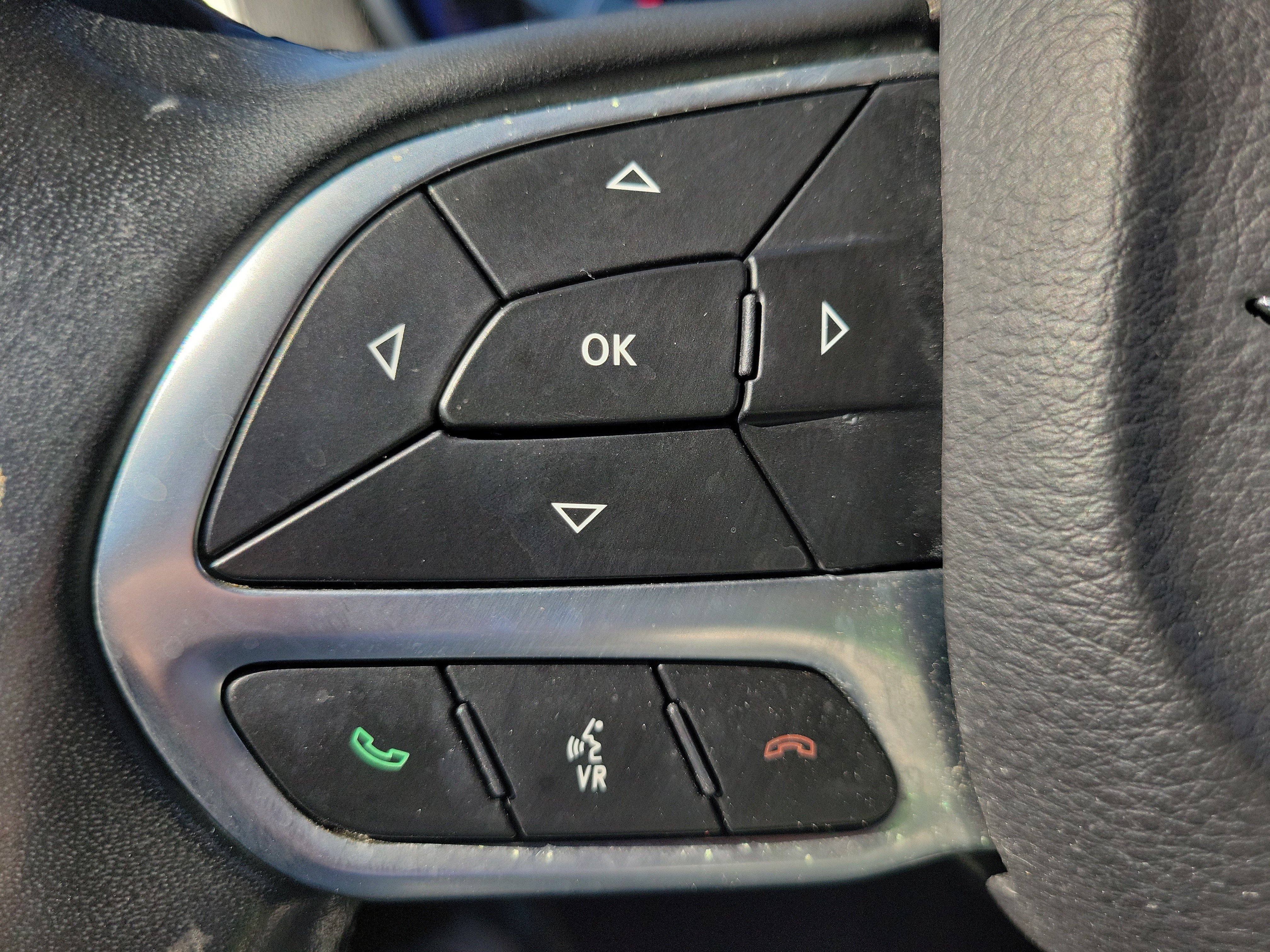 Used 2019 Chrysler 300 Touring RWD image 29