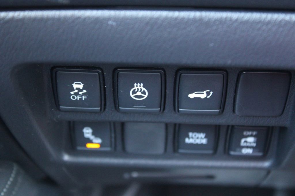 Used 2018 Nissan Pathfinder SL w/ Cargo Package image 30