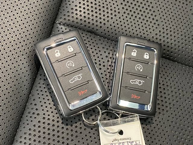 New 2026 Jeep Cherokee Overland w/ Trailer Tow Group image 32