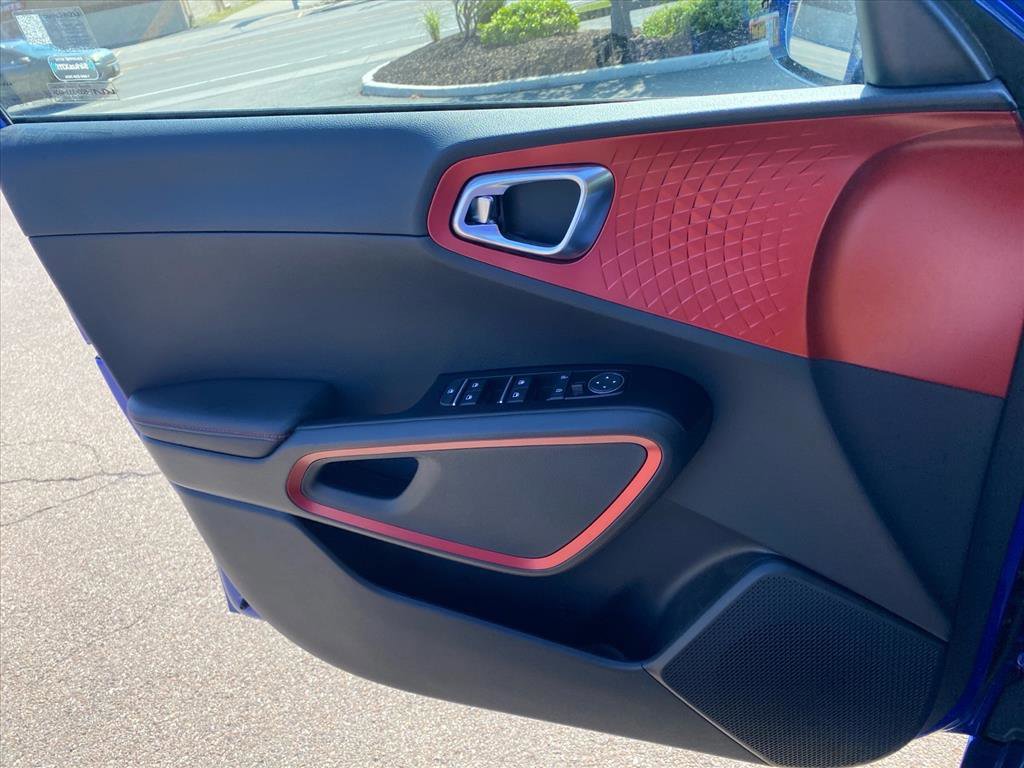 Certified 2023 Kia Soul GT-Line FWD image 22