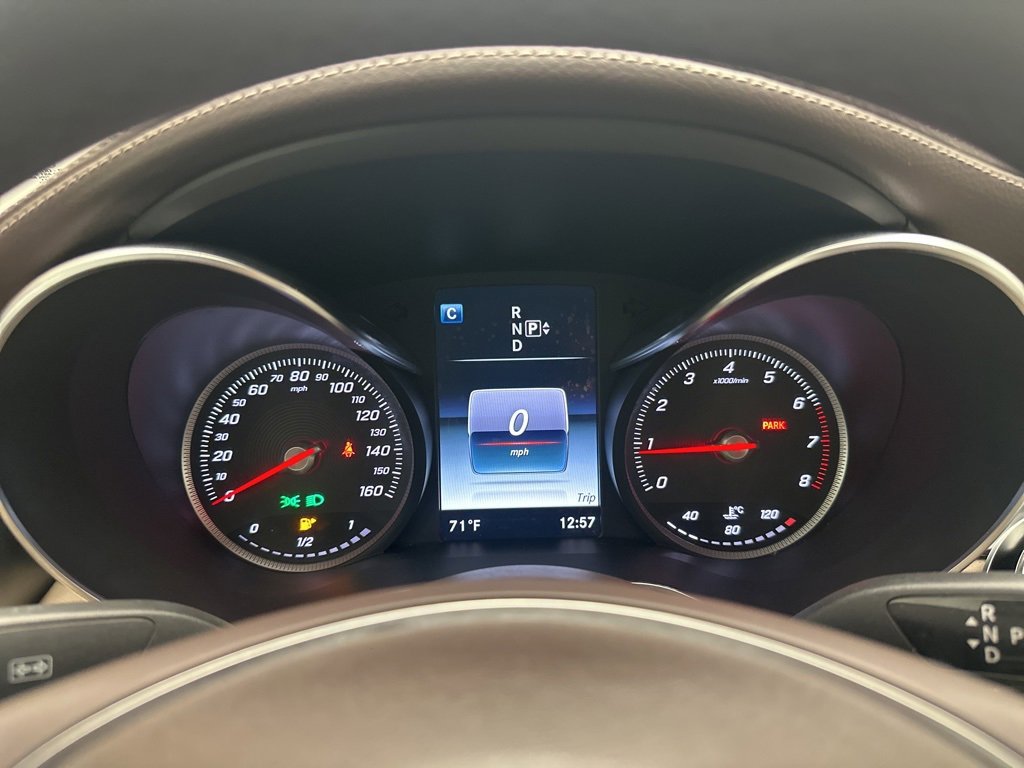 Used 2015 Mercedes-Benz C 300 Sedan w/ Luxury Package image 19