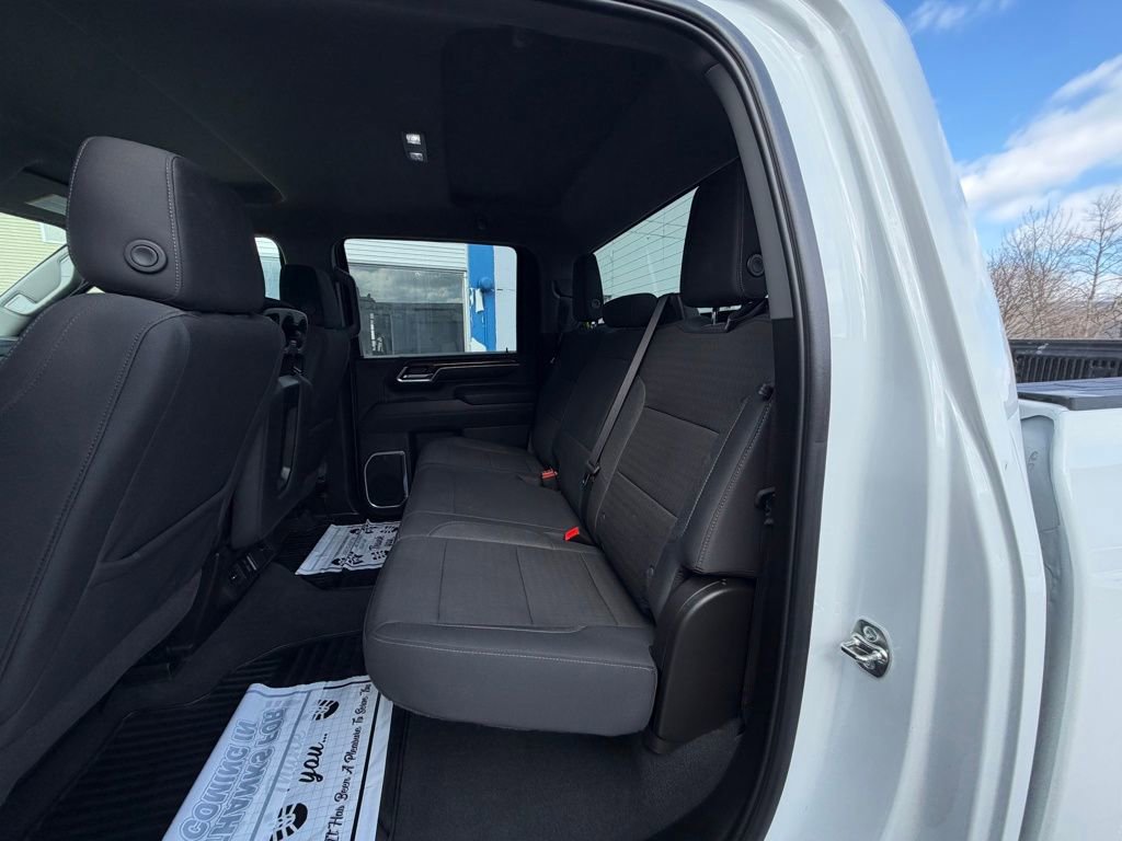 Used 2025 Chevrolet Silverado 2500 LT w/ Convenience Package image 10