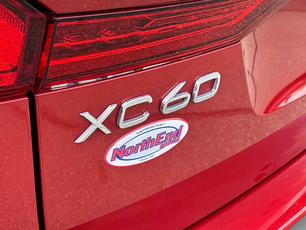 Used 2023 Volvo XC60 B5 Plus AWD/4WD image 16