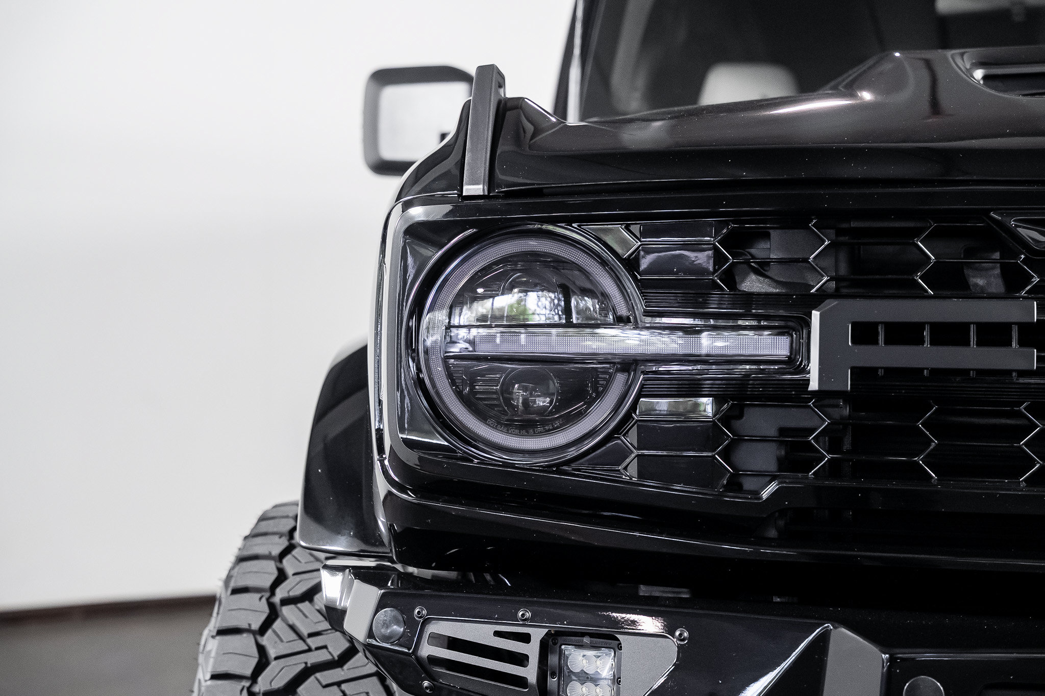 Used 2025 Ford Bronco 2-Door AWD/4WD image 6