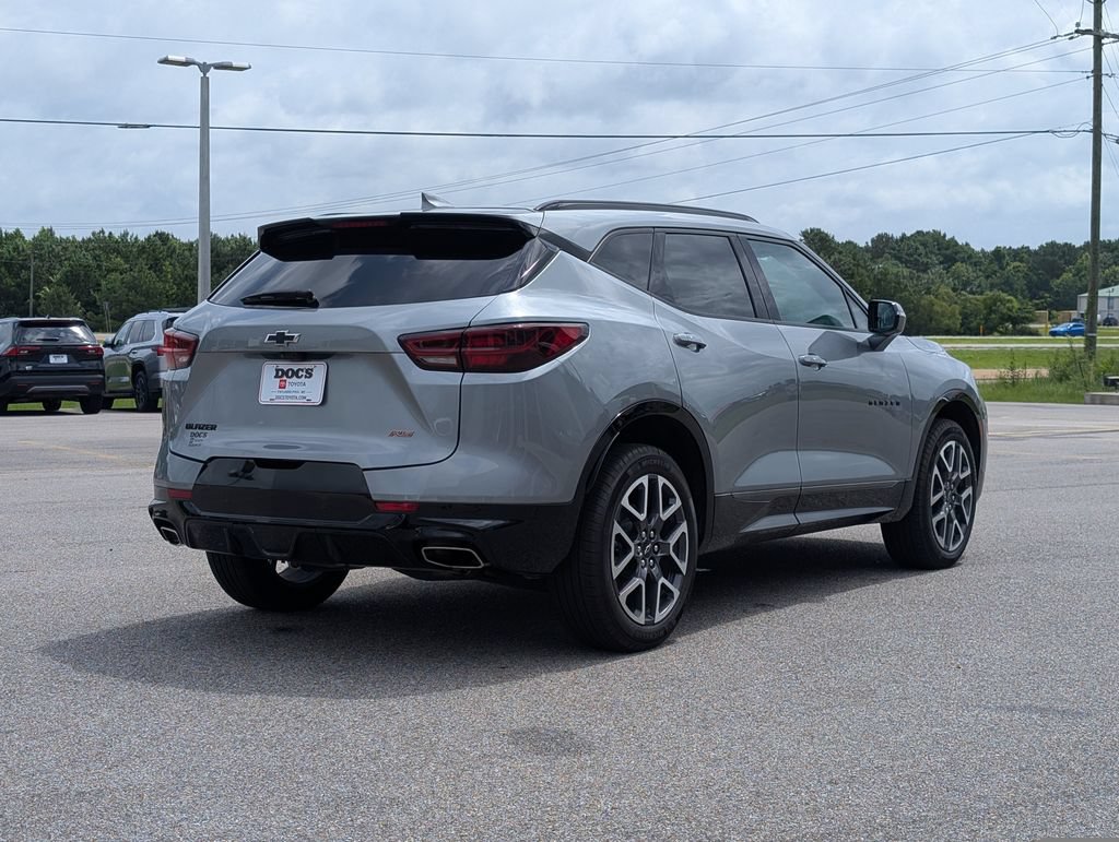 Used 2025 Chevrolet Blazer RS w/ Driver Confidence II Package FWD image 5