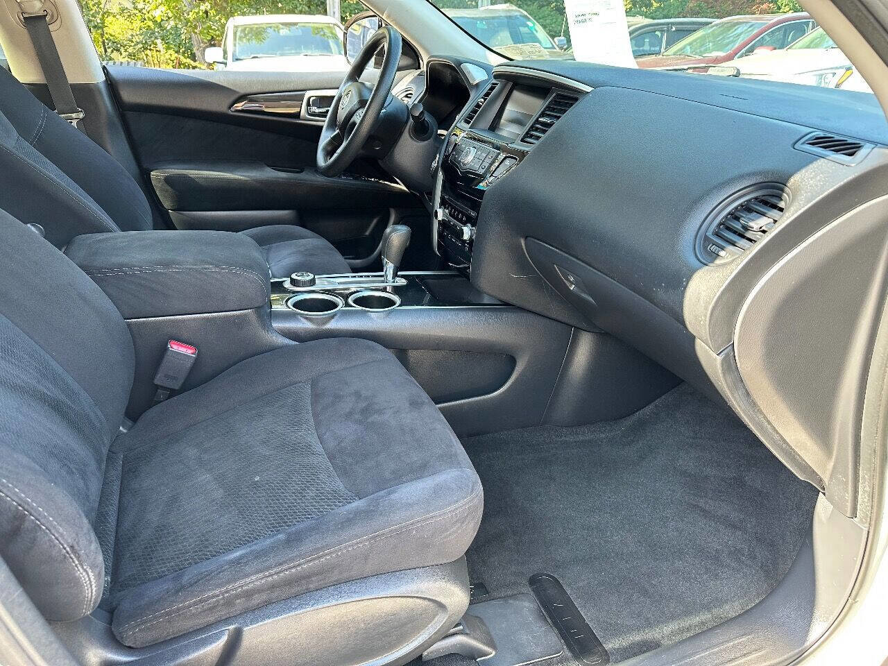 Used 2016 Nissan Pathfinder S image 7