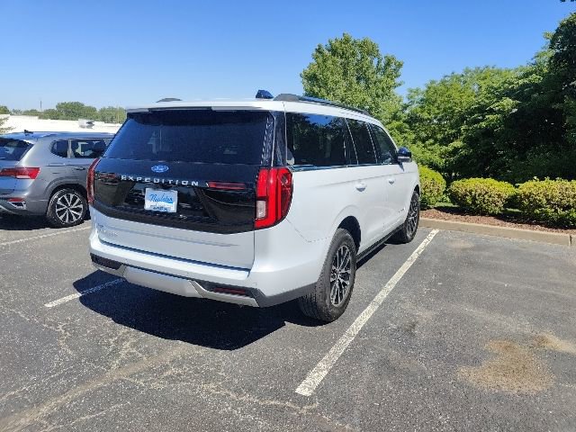 Used 2025 Ford Expedition Platinum AWD/4WD image 22