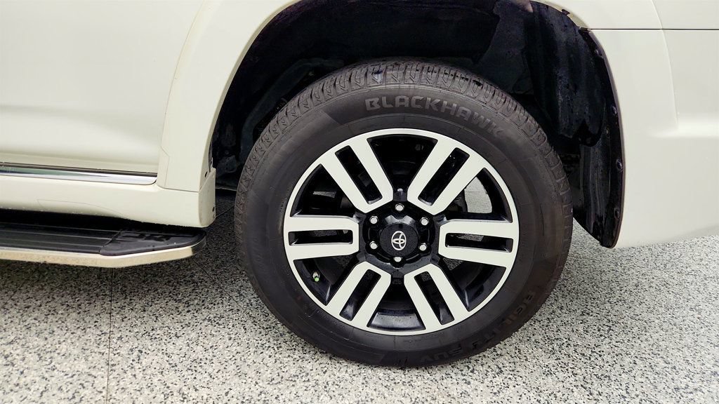 Used 2020 Toyota 4Runner Limited RWD image 9