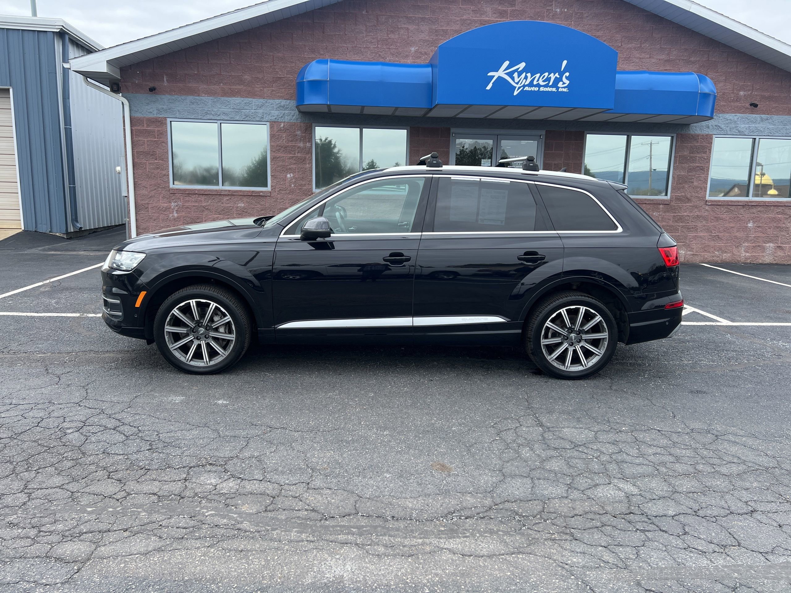 Used 2019 Audi Q7 3.0T Prestige w/ Prestige Package image 3