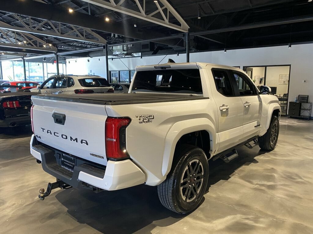 Used 2025 Toyota Tacoma TRD Sport w/ TRD Sport Premium Package AWD/4WD image 5