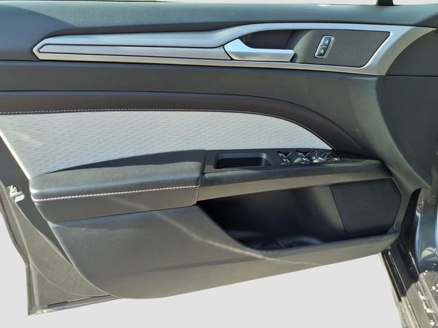 Used 2019 Ford Fusion SE w/ Equipment Group 151A image 24