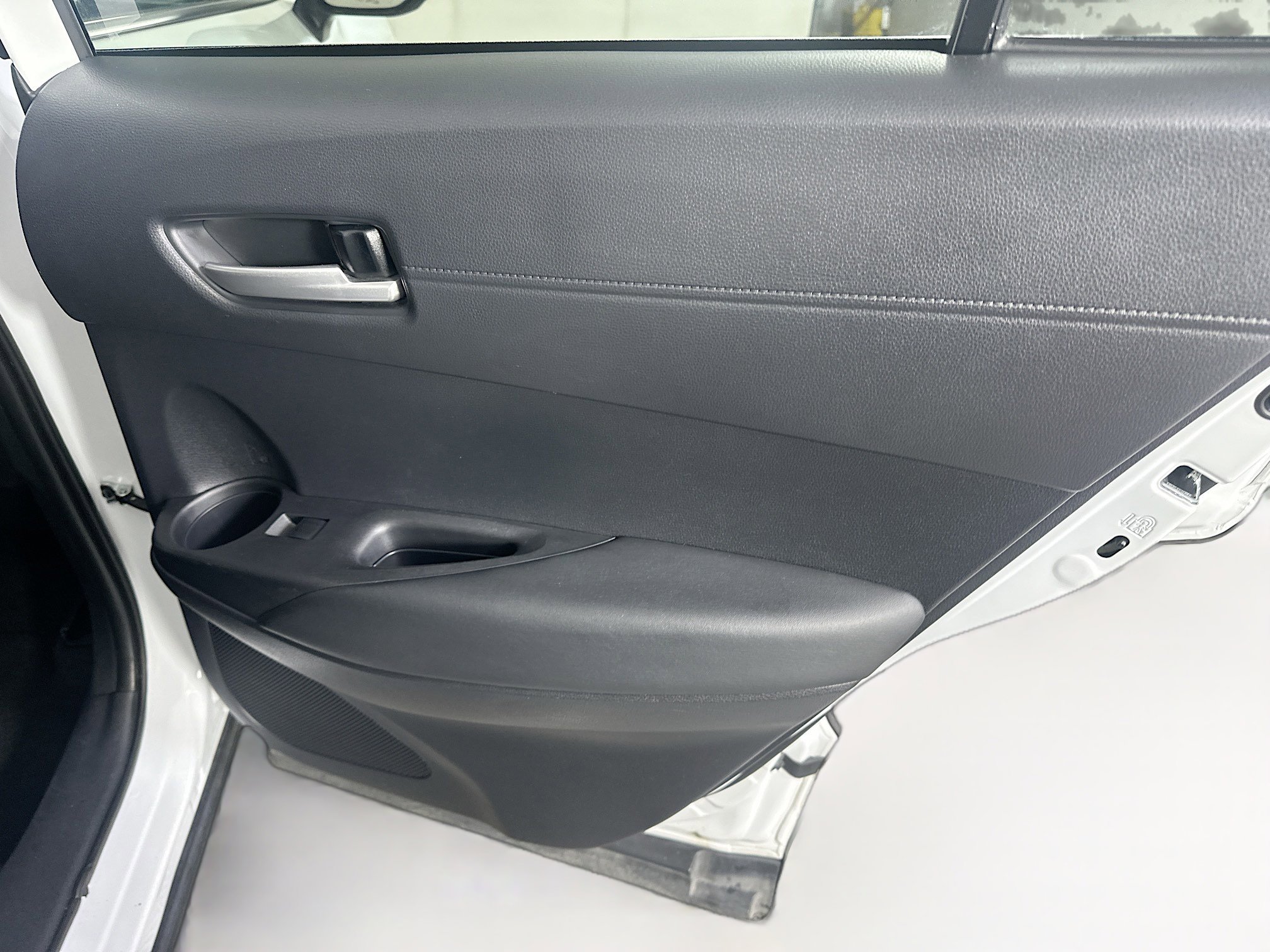 Used 2025 Toyota Corolla Cross XLE image 29