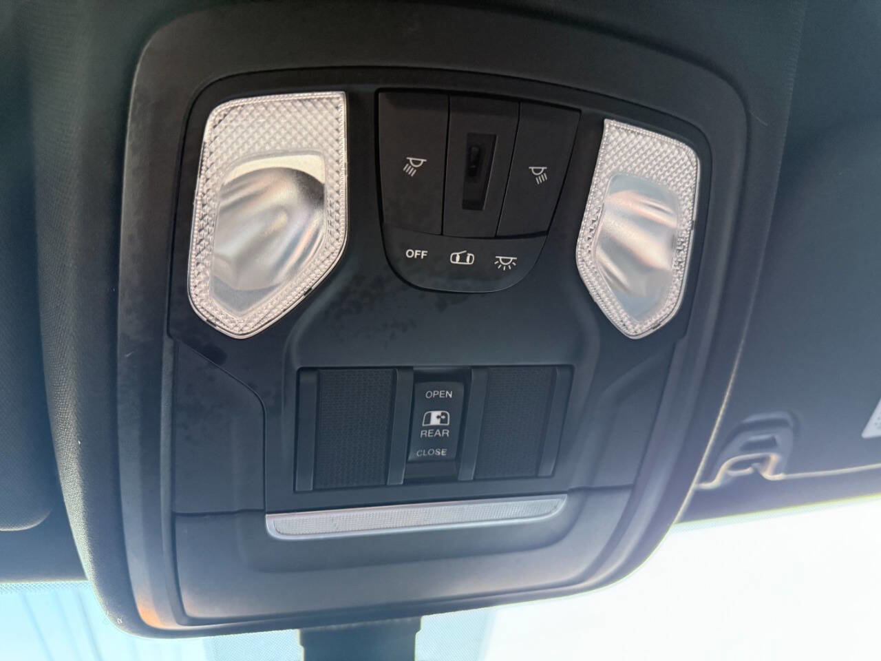Used 2021 RAM 1500 Big Horn RWD image 31