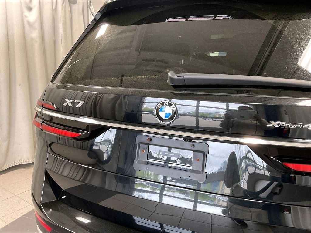 Used 2025 BMW X7 xDrive40i AWD/4WD image 29