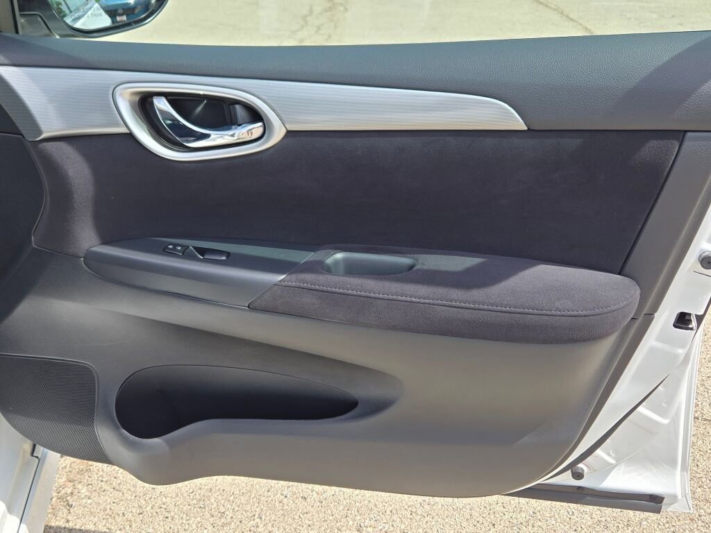 Used 2014 Nissan Sentra SR FWD image 6