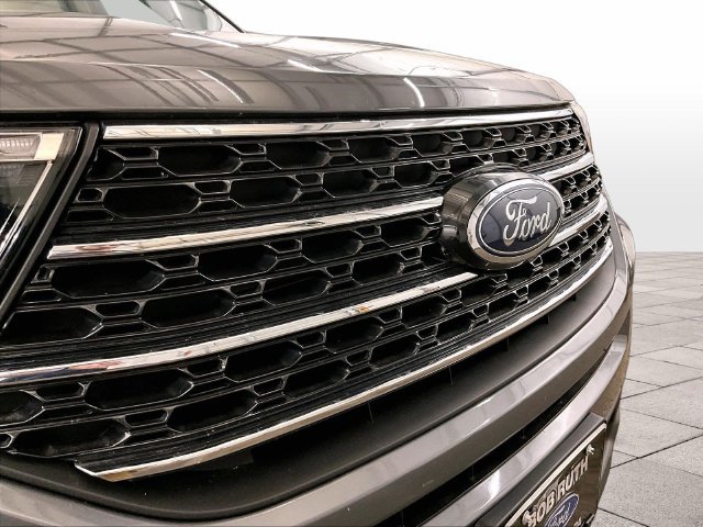 Used 2023 Ford Explorer XLT AWD/4WD image 30
