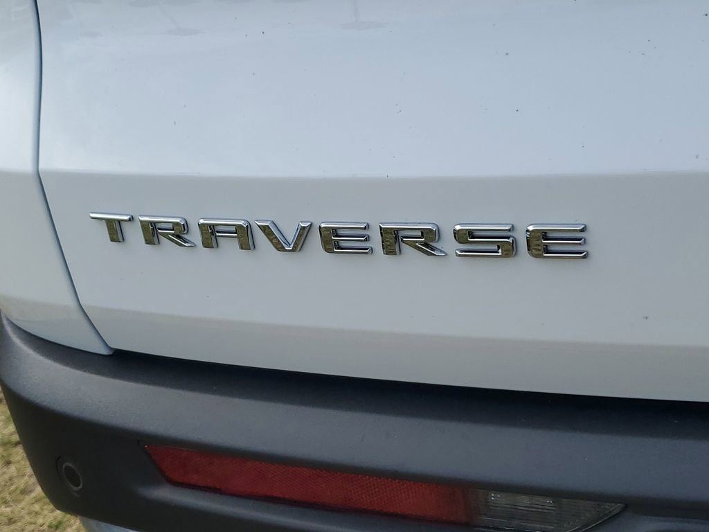Used 2026 Chevrolet Traverse LT w/ Driver Confidence Package FWD image 8