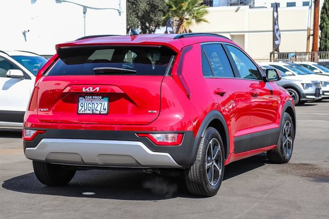 Used 2025 Kia Niro EX FWD image 9
