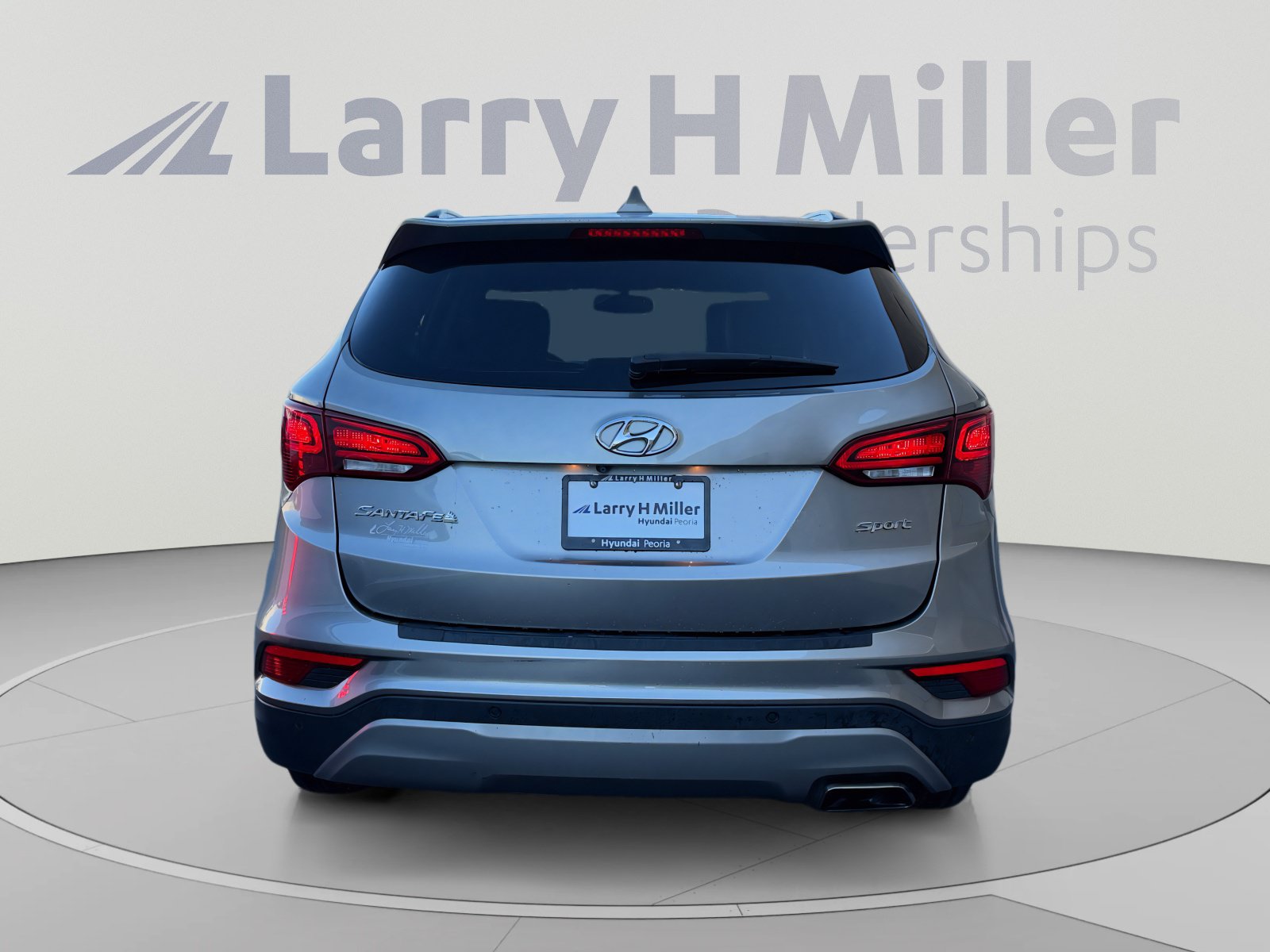 Used 2017 Hyundai Santa Fe Sport w/ 2.4L Tech Package 04 FWD image 4