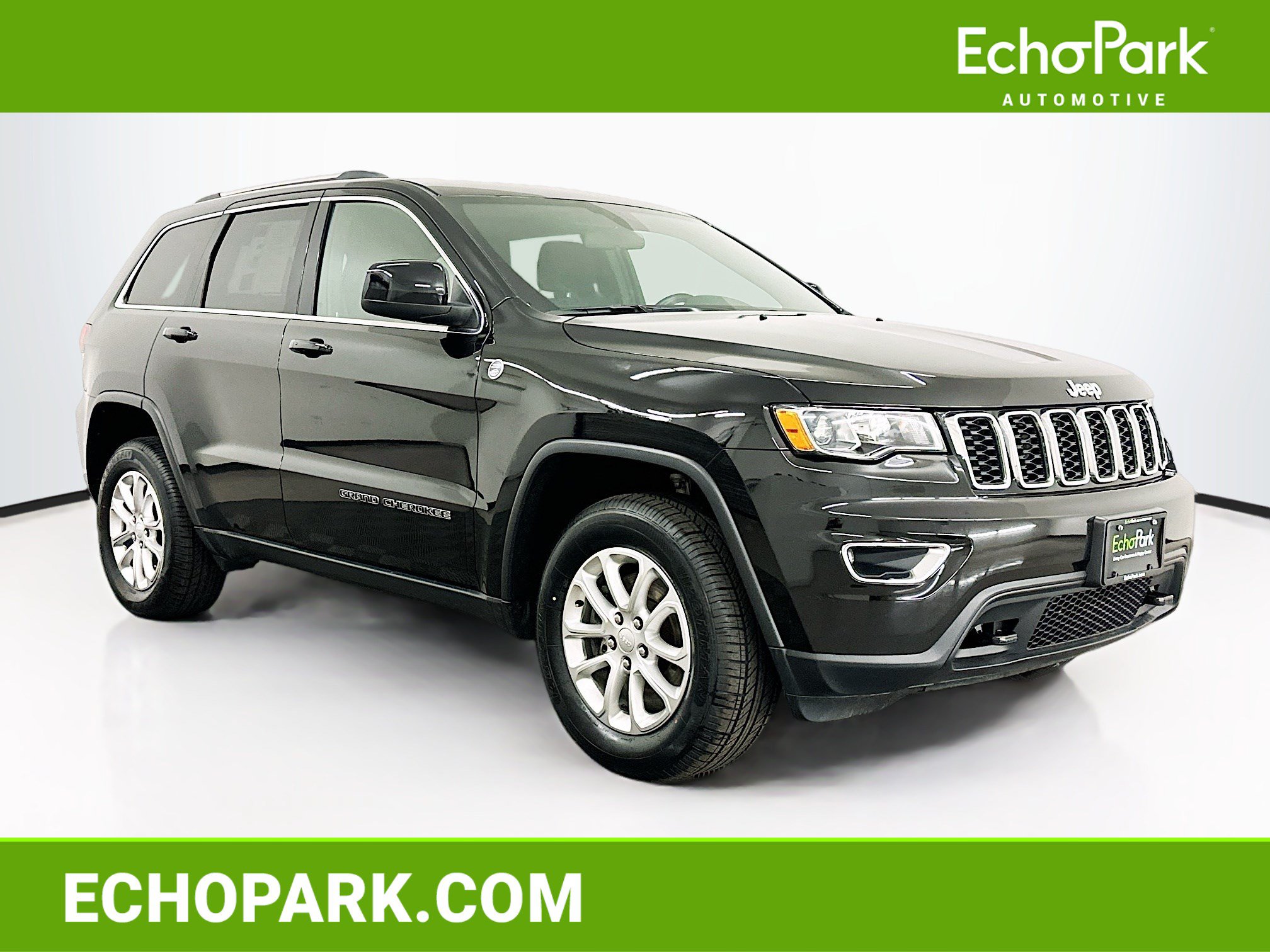 Used 2021 Jeep Grand Cherokee Laredo AWD/4WD image 1