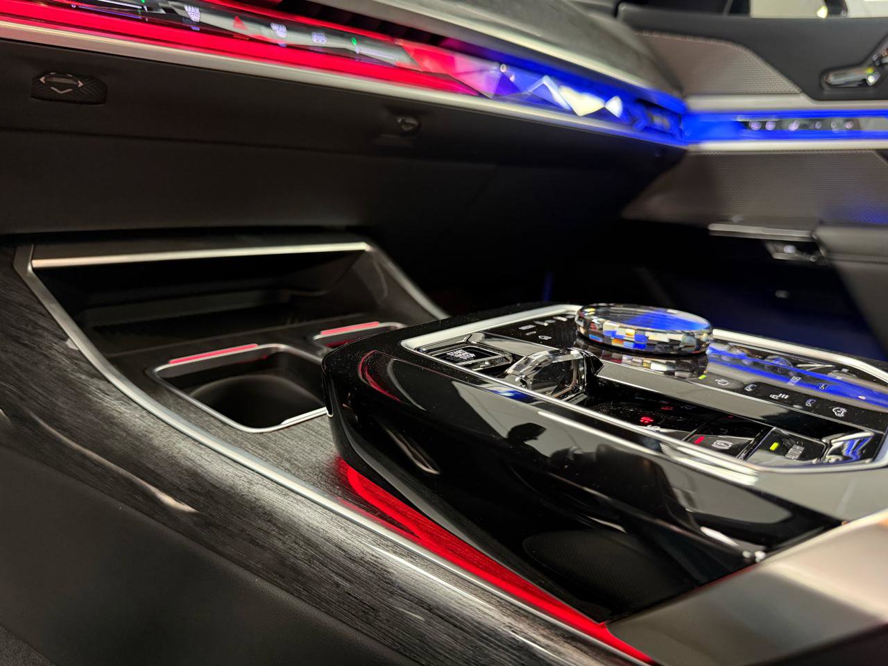 Used 2023 BMW 760i xDrive image 25