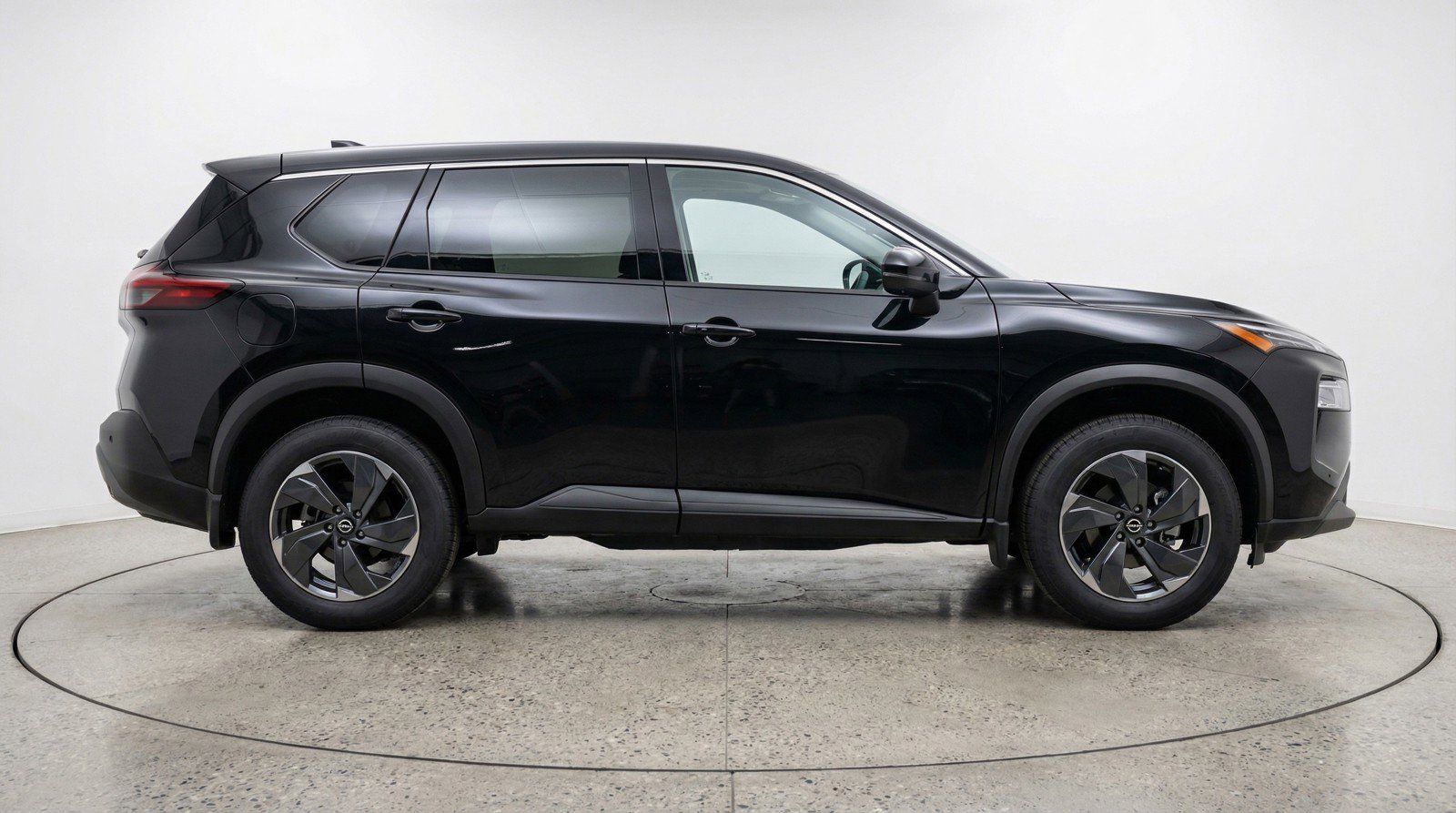 Used 2025 Nissan Rogue SV image 11