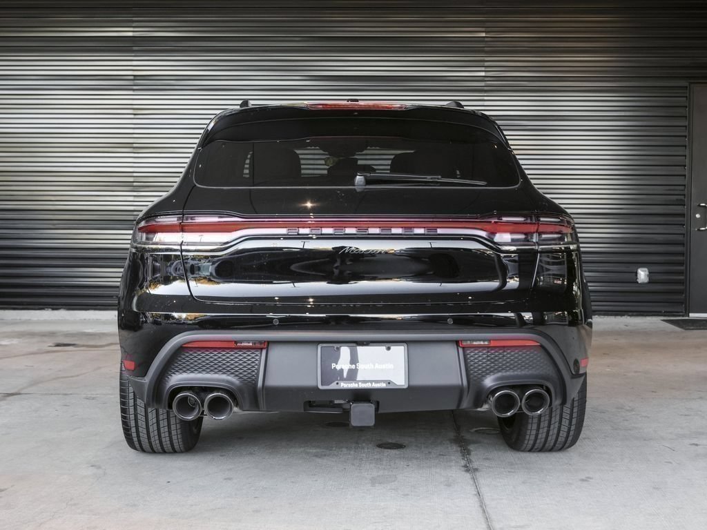 Certified 2026 Porsche Macan AWD/4WD image 6