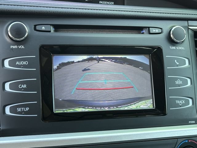 Used 2017 Toyota Highlander LE FWD image 19