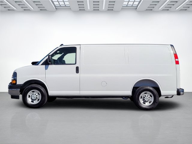 Used 2025 Chevrolet Express 2500 w/ Driver Convenience Package RWD image 7