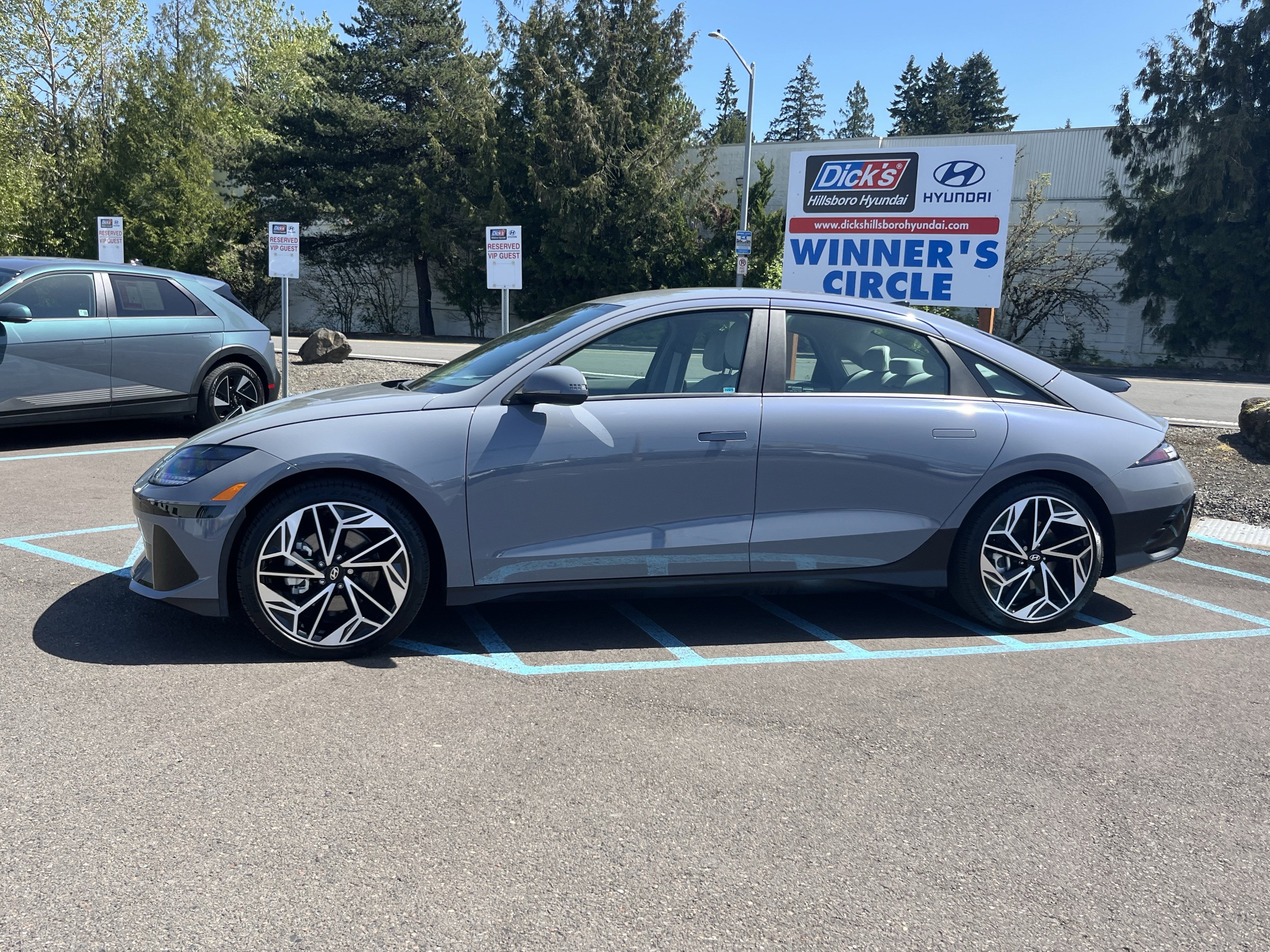 Used 2024 Hyundai Ioniq 6 SEL AWD/4WD image 2