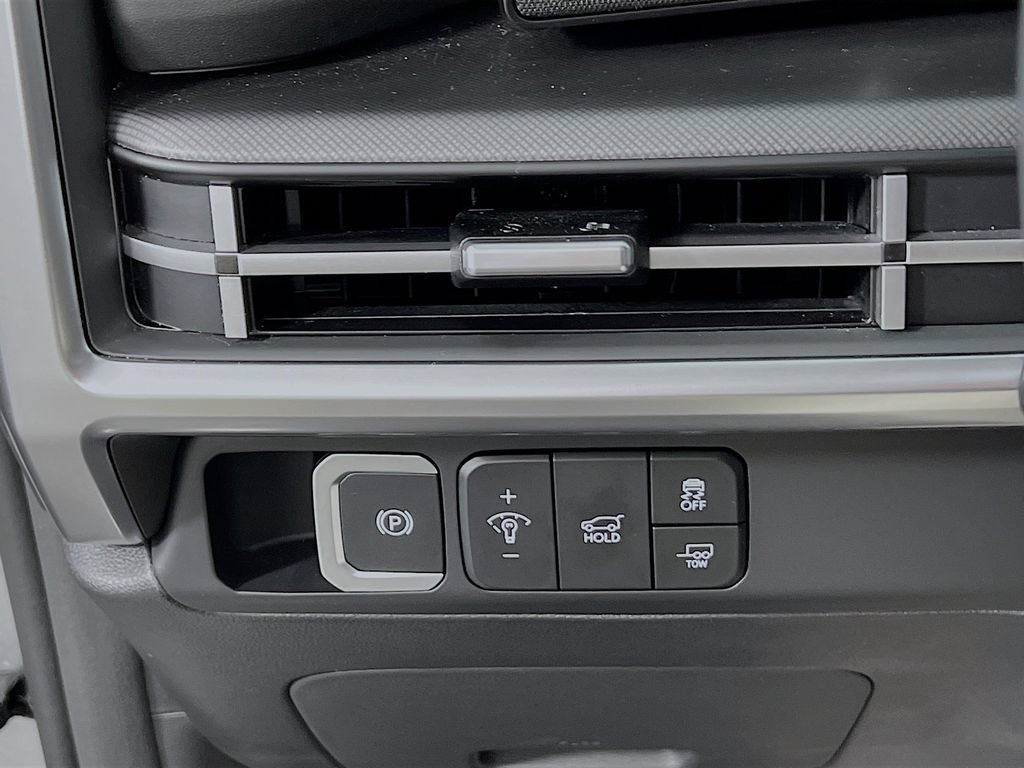 Used 2025 Hyundai Santa Fe XRT AWD/4WD image 9