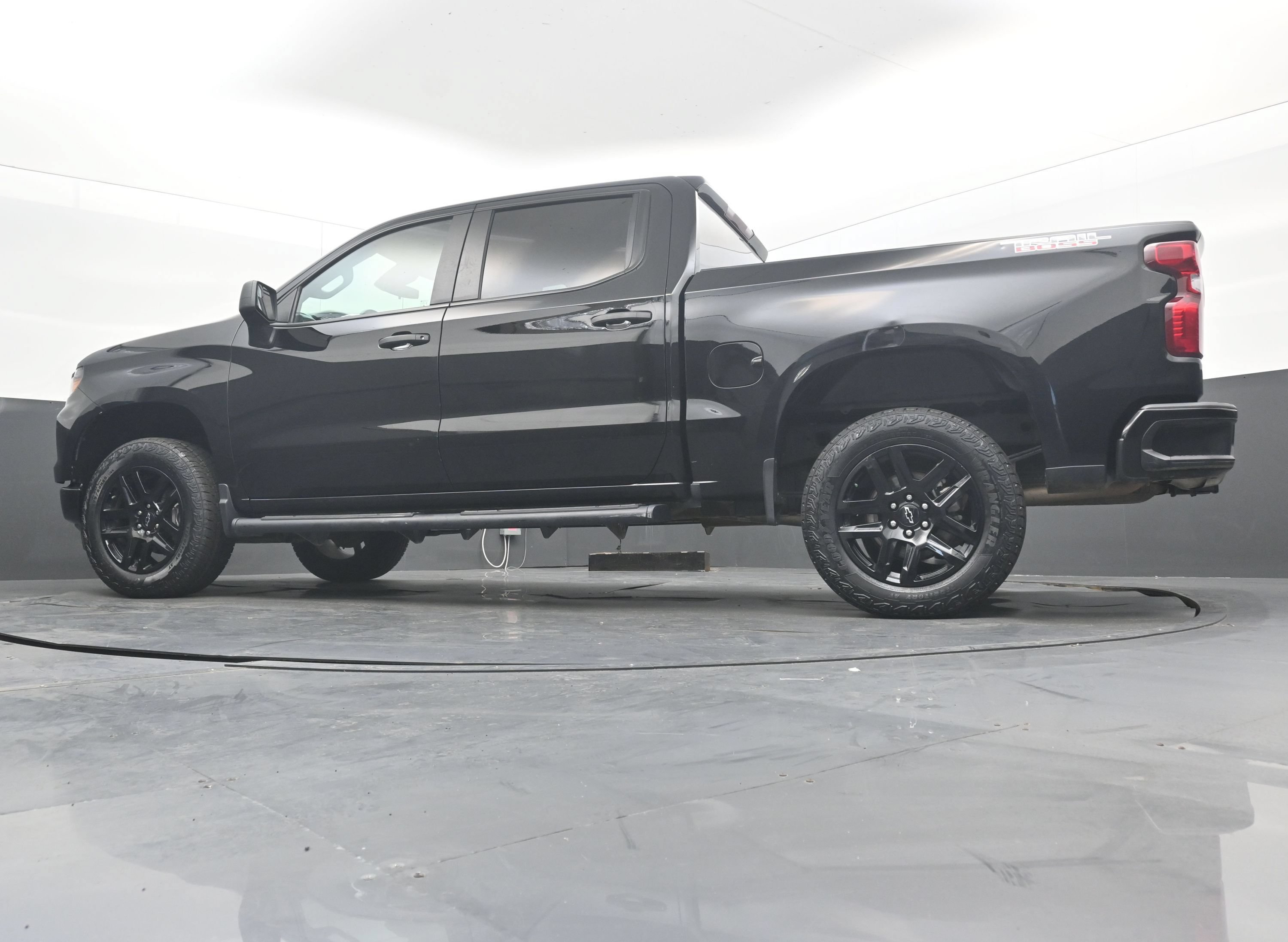 Used 2023 Chevrolet Silverado 1500 Custom Trail Boss w/ LPO, Dark Essentials Package AWD/4WD image 33