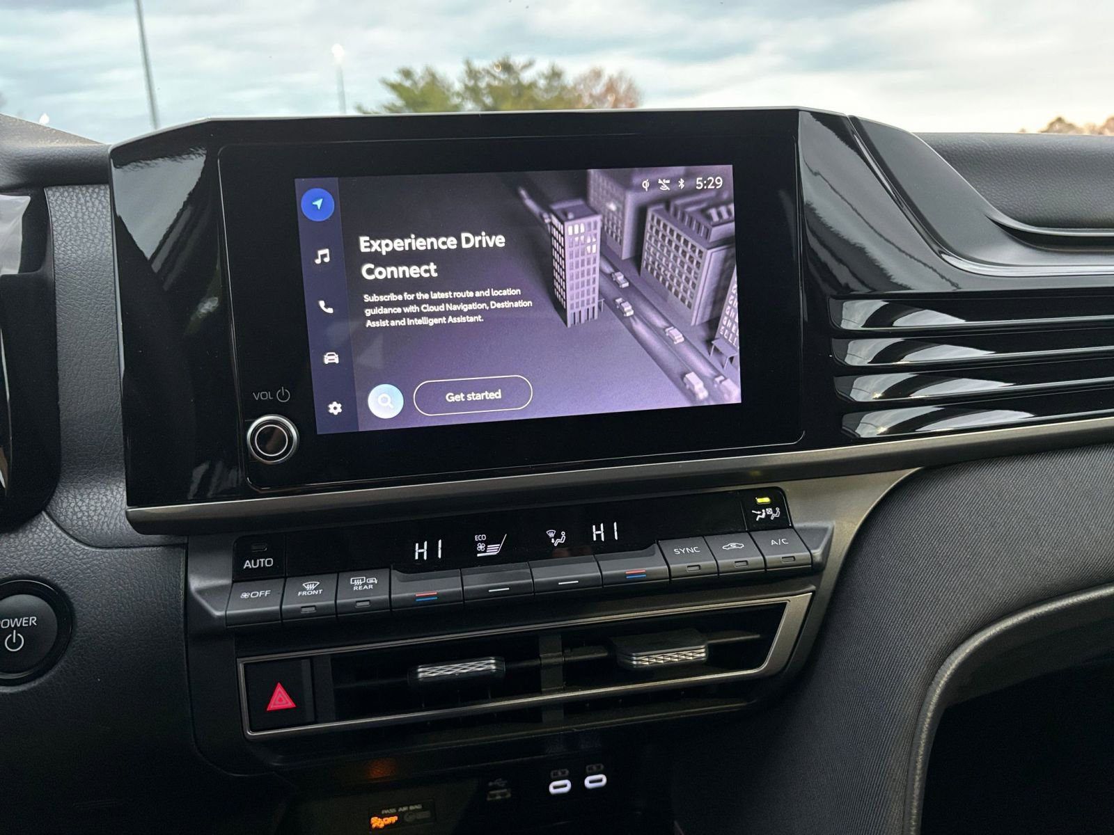 Used 2025 Toyota Camry LE image 18