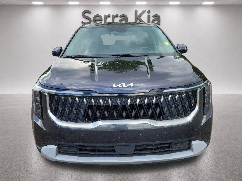 Used 2025 Kia Carnival FWD image 10