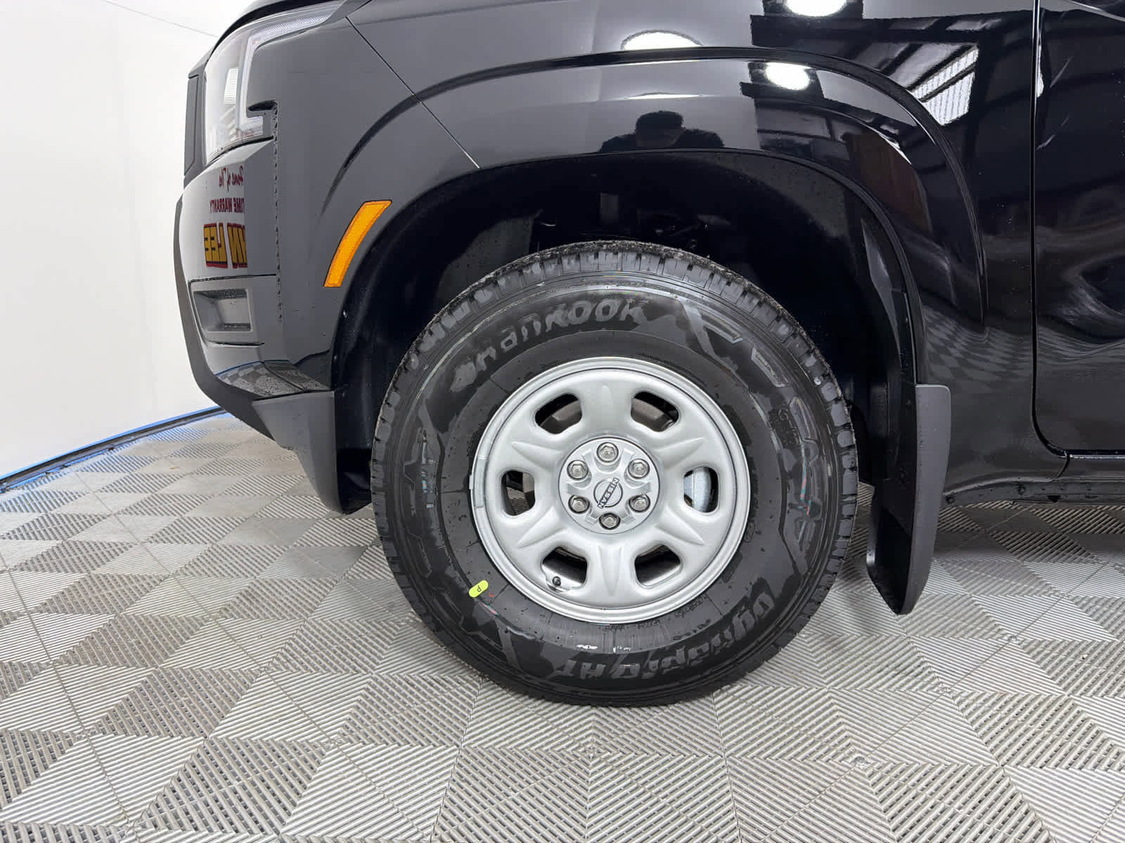 New 2026 Nissan Frontier S image 10