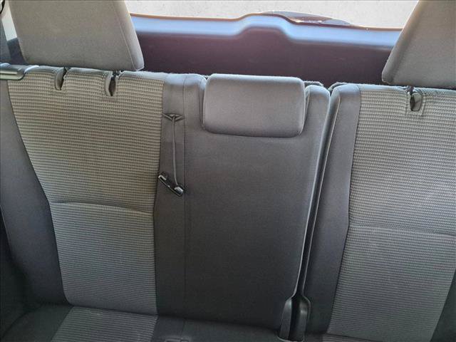 Used 2021 Toyota Highlander LE FWD image 16