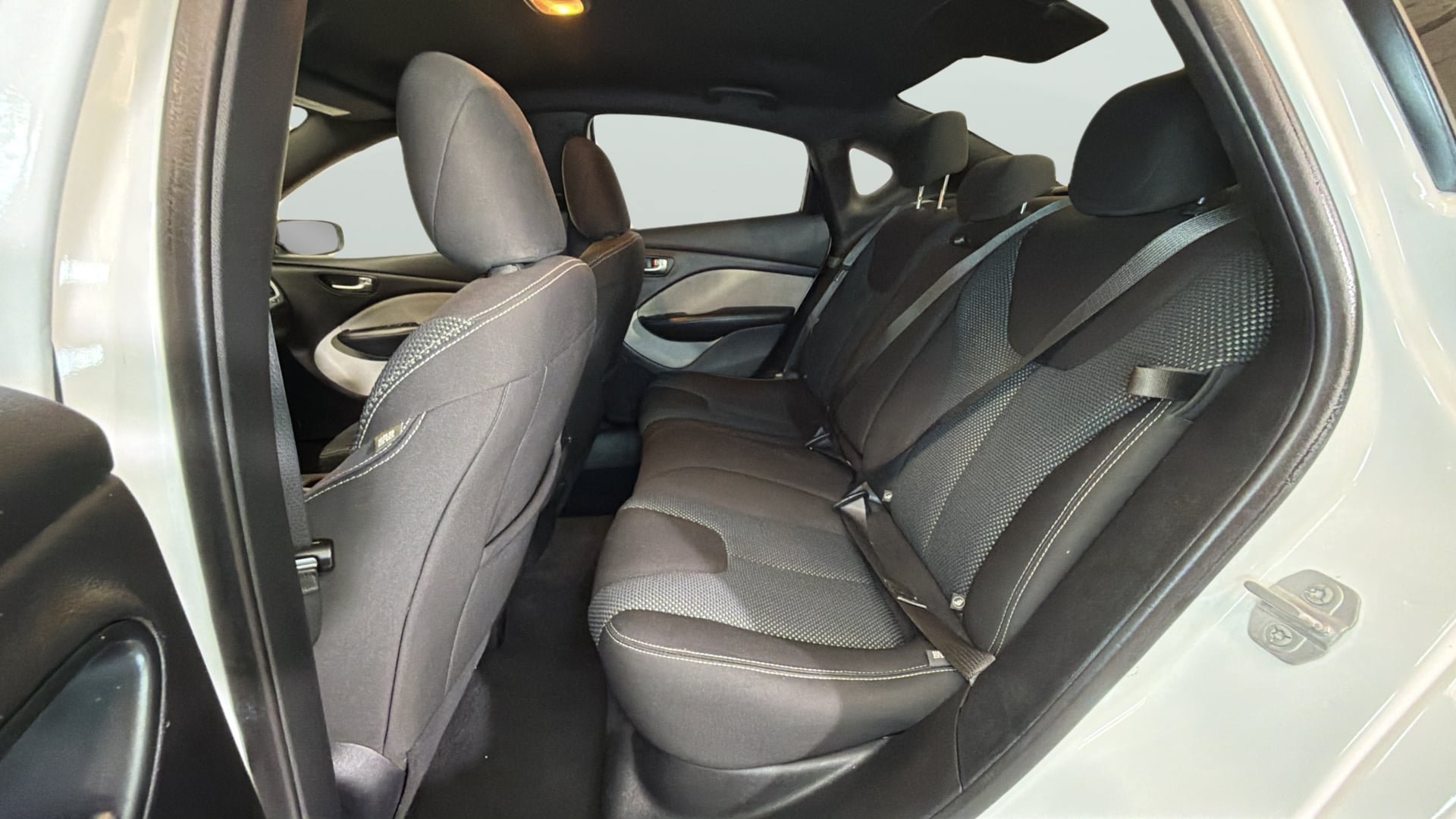 Used 2015 Dodge Dart SXT FWD image 33
