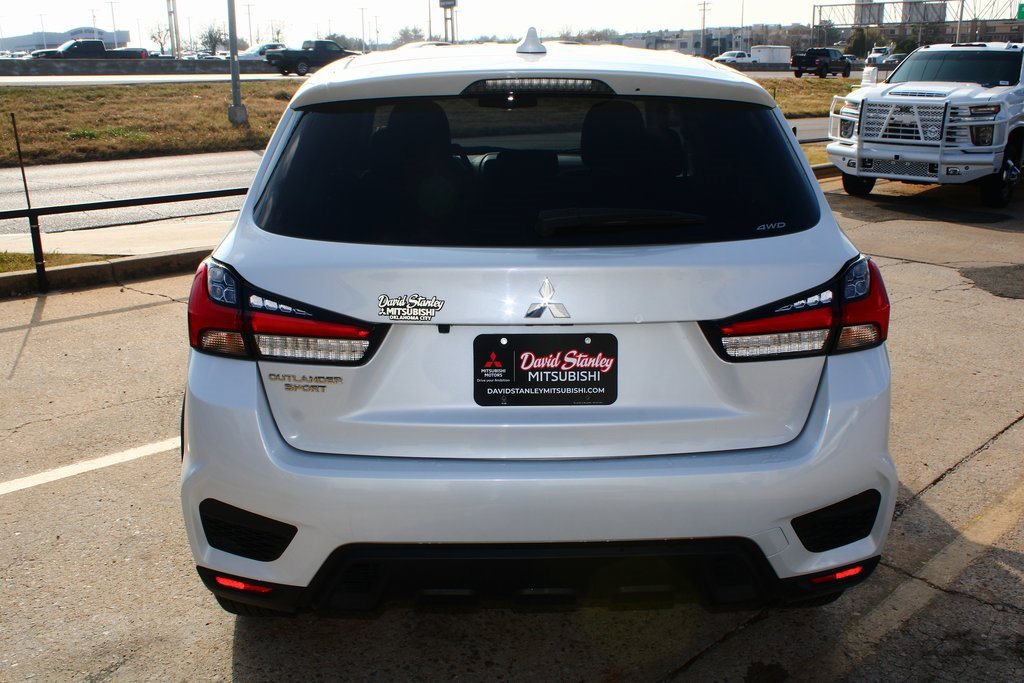 Used 2025 Mitsubishi Outlander Sport ES image 8