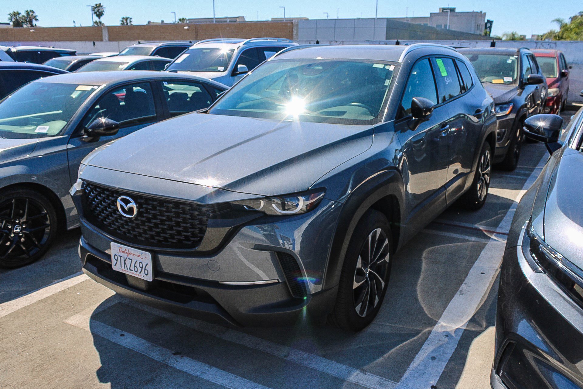 Used 2025 MAZDA CX-50 2.5 Hybrid w/ Premium Plus Pkg image 3