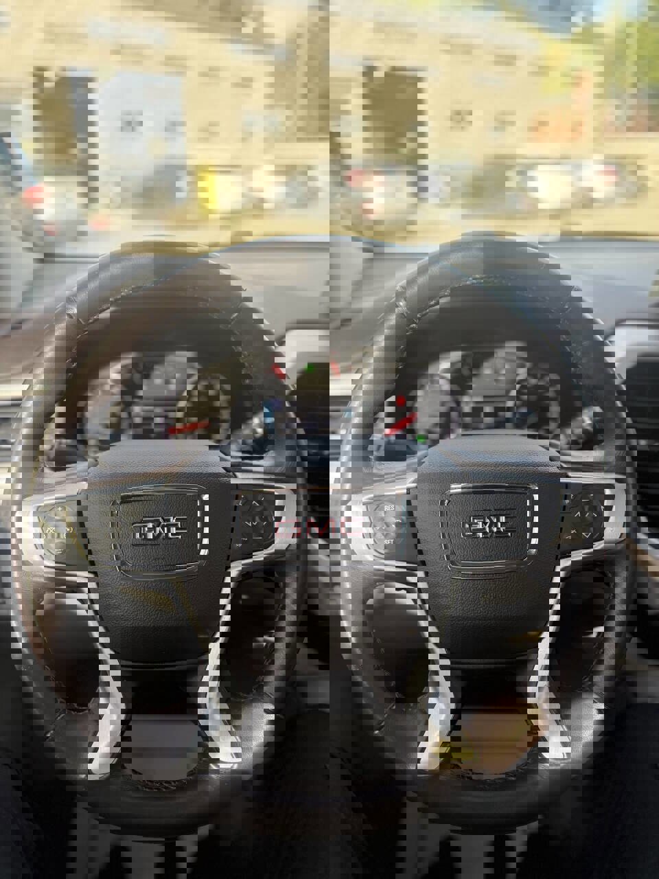 Used 2019 GMC Acadia SLT w/ LPO, Floor Liner Package image 18